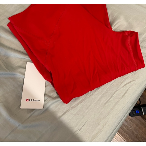 NWT lululemon InStill HR Tight 25” - Picture 2 of 6